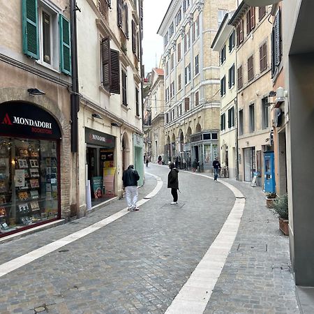 Ankon Apartments Palazzo Mazzini Анкона Екстериор снимка